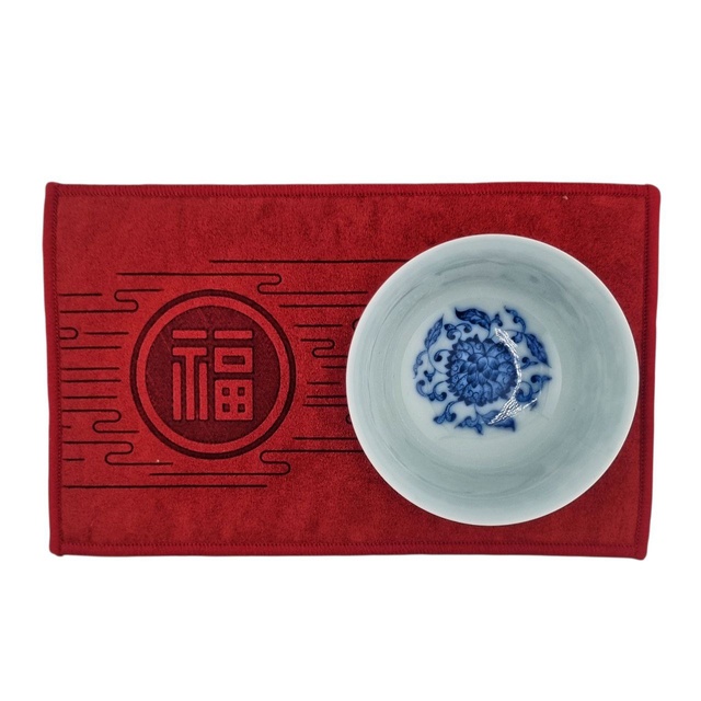 Подставка ткань красная большая 2